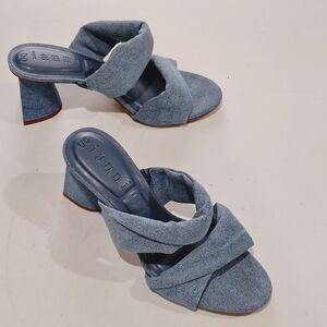 Gianni Bini Women's Blue Denim Heeled Sandals Size 11M. NWNB